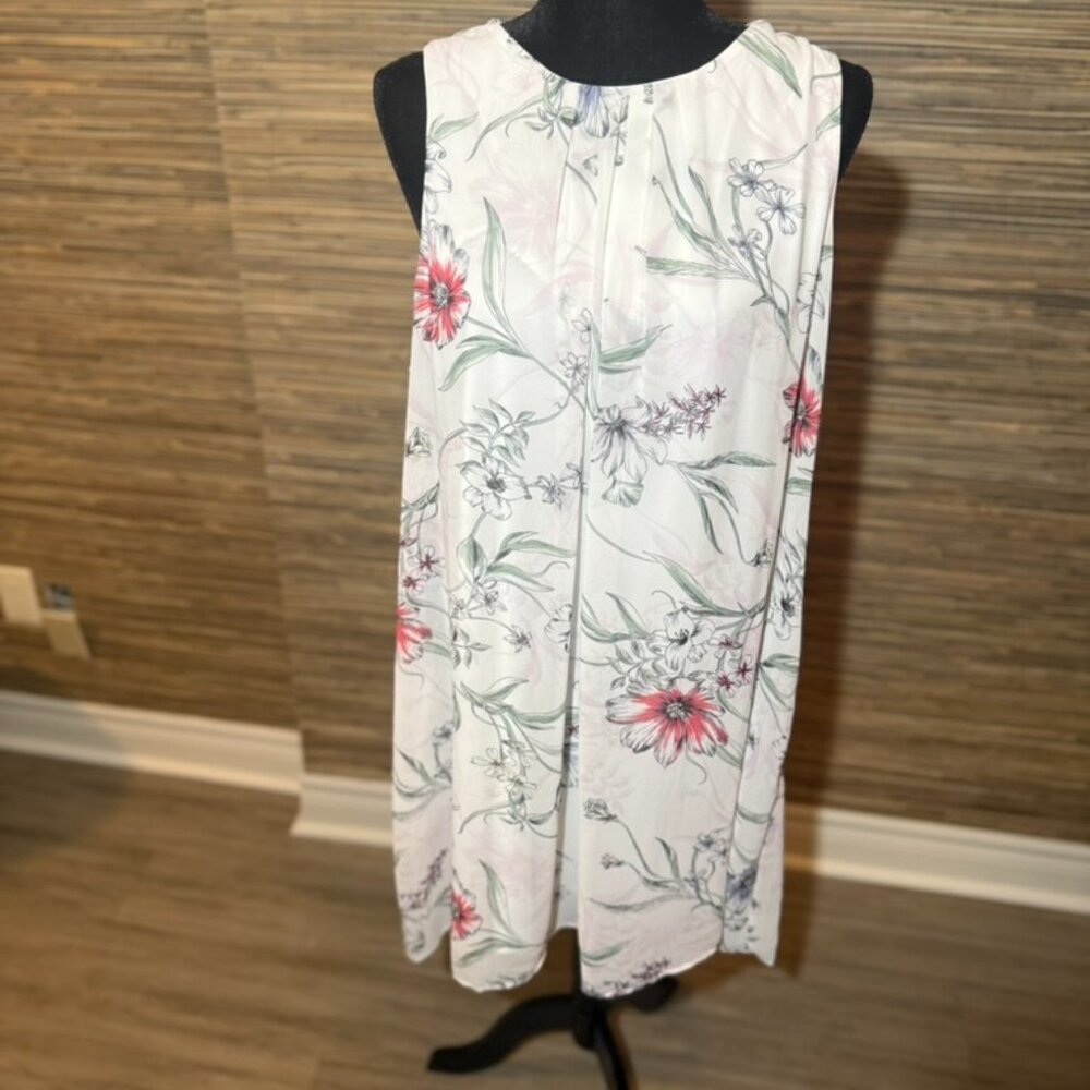 Beautiful Floral Dress NWT